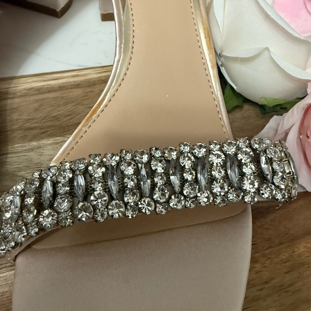 Jewel Badgley Mischka - James Ankle Strap Block Heel - Size 8 - NWOB - Picture 7 of 11